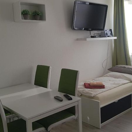 Sonniges Modernes Appartement Hoehenberg Köln Exterior foto