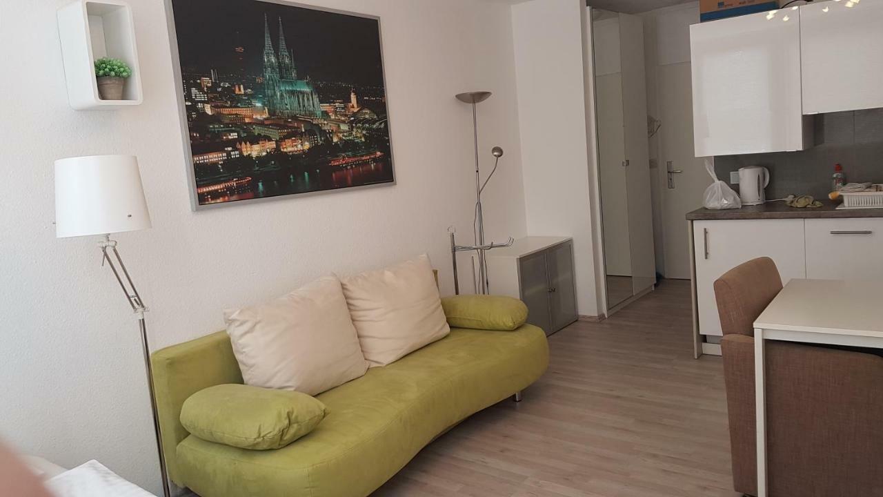 Sonniges Modernes Appartement Hoehenberg Köln Exterior foto