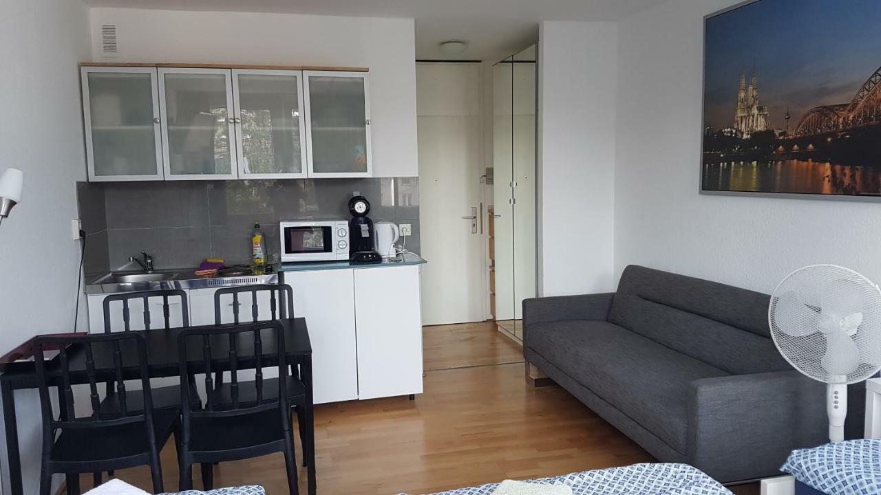 Sonniges Modernes Appartement Hoehenberg Köln Exterior foto