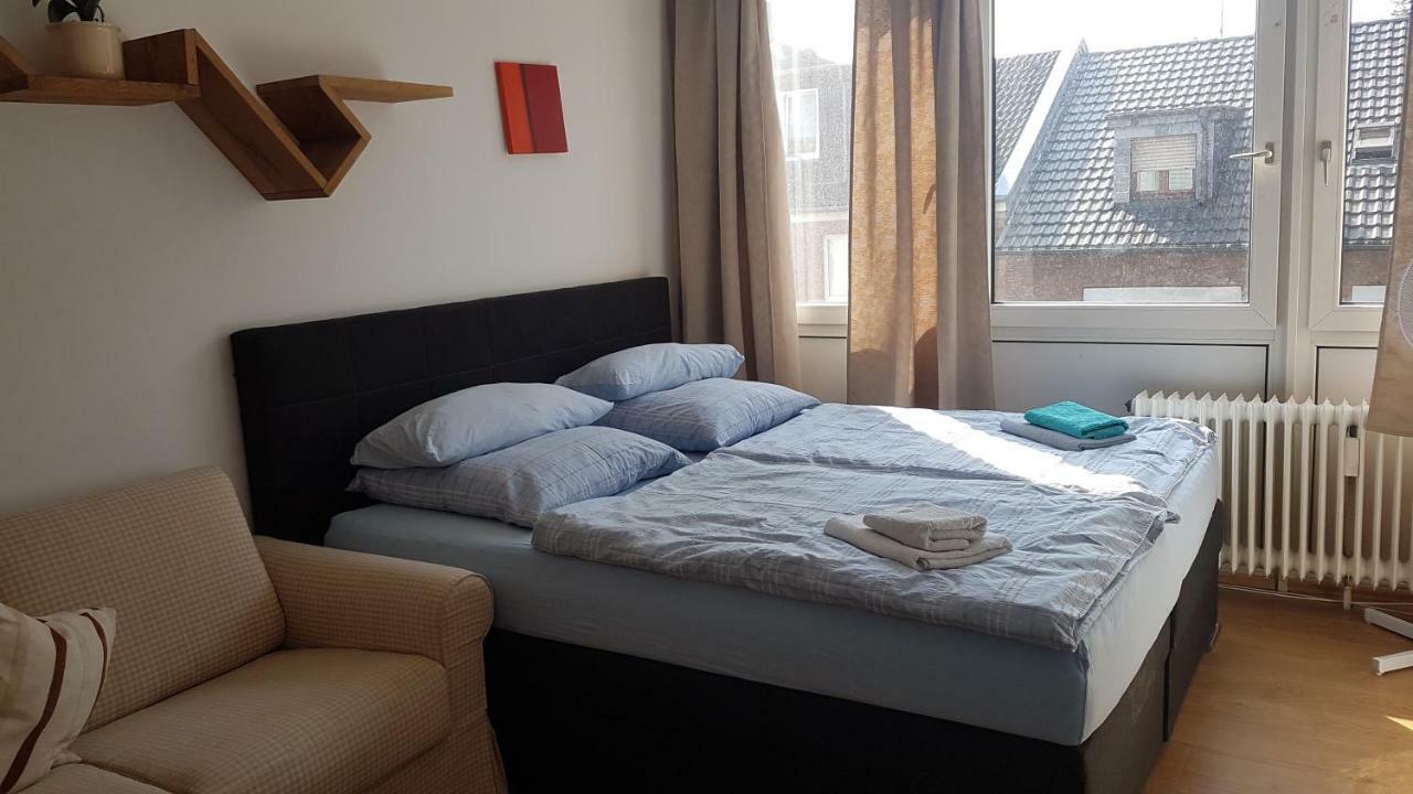 Sonniges Modernes Appartement Hoehenberg Köln Exterior foto