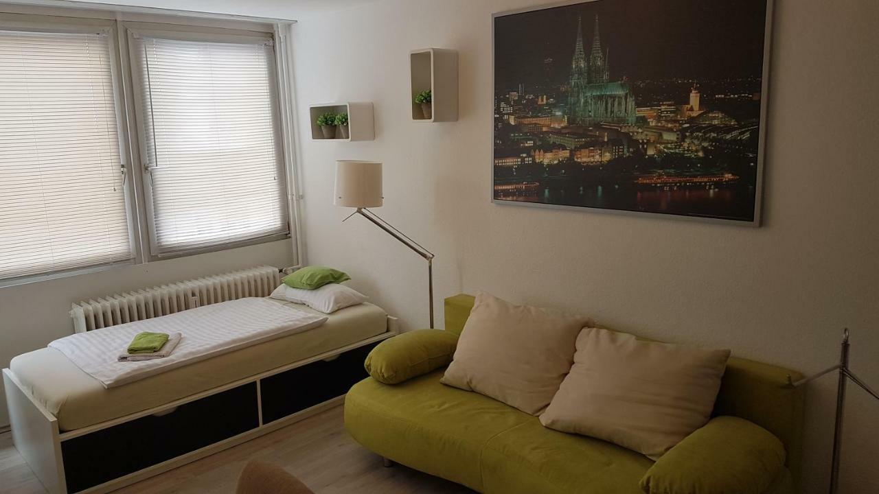 Sonniges Modernes Appartement Hoehenberg Köln Exterior foto