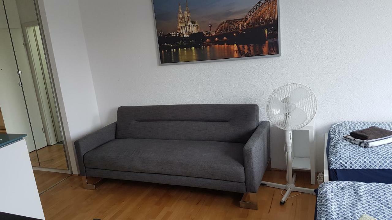 Sonniges Modernes Appartement Hoehenberg Köln Exterior foto