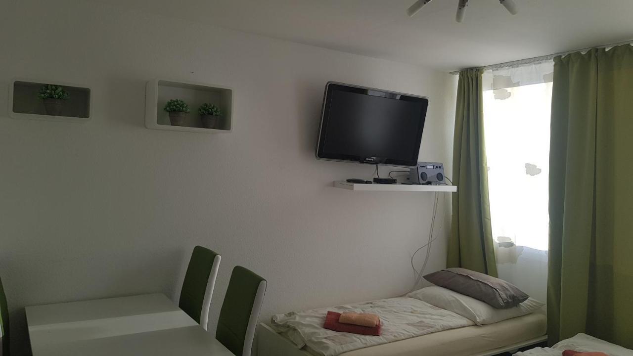 Sonniges Modernes Appartement Hoehenberg Köln Exterior foto